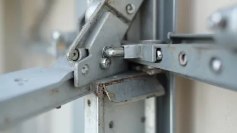 regulacja bramy garażowej